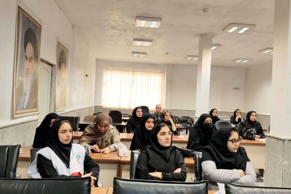 استقبال از دانشجویان جدید در دانشگاه پیام نور فیروزکوه