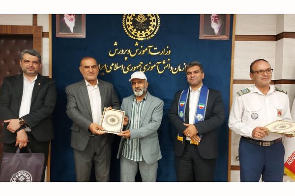 نشست فصلی و توان افزایی مأمورین و مسئولین سازمان دانش‌آموزی شهرستان‌های استان تهران 