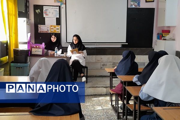 حضور پزشکان خیریه امام حسن عسگری برای غربالگری دانش آموزان دبستان میرشفیعی ها امری جهادی