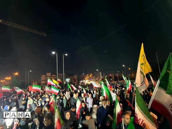 اجرای برنامه روز ملی خلیج فارس توسط دختران انجمن اسلامی