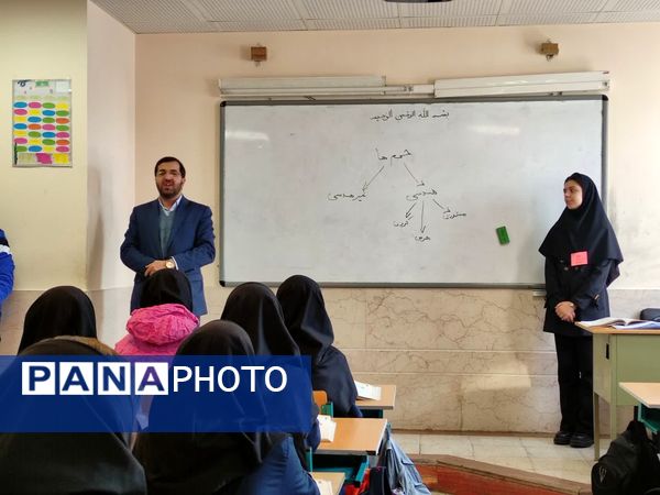 اداره یک روز مدرسه(طرح ایما) توسط دانش‌آموزان دبیرستان فرزانگان استعداد درخشان ملارد