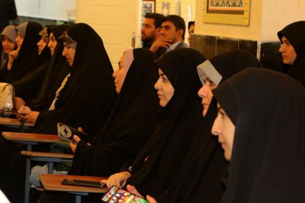 میهمانیِ حافظانِ نور