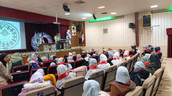 کارگاه آموزشی دانش‌آموزان دختر یاور مربی تشکیلات پیشتازان شهرستان نیشابور 