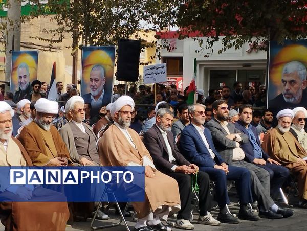 حضور پرشور مردم کاشان در راهپیمایی روز 13 آبان