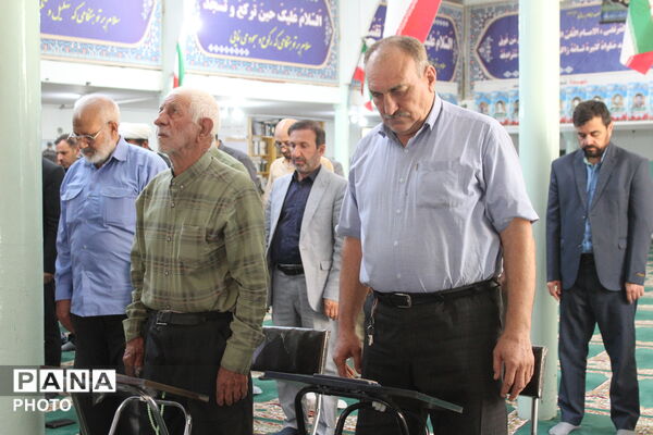 نماز جماعت به امامت امام جمعه در مسجد صاحب‌الزمان آشخانه
