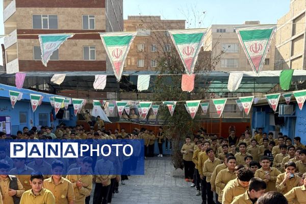 انتخابات الکترونیکی شورای دانش آموزی در دبیرستان صبح روشن شهر قدس