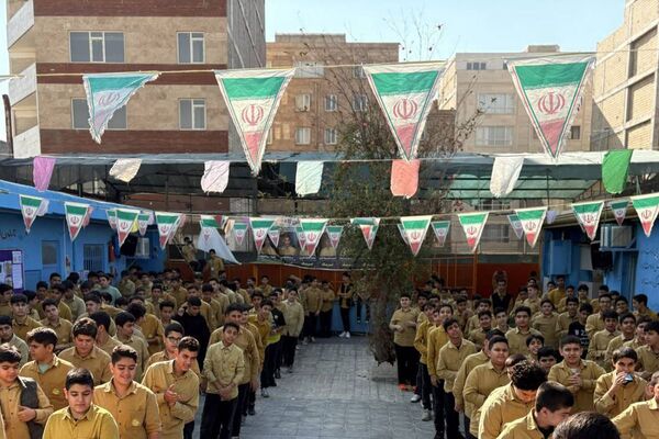 انتخابات الکترونیکی شورای دانش آموزی در دبیرستان صبح روشن شهر قدس