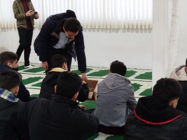 جشن ولادت باسعادت حضرت مهدی (ع) در دبیرستان نمونه آیت‌الله خامنه‌ای