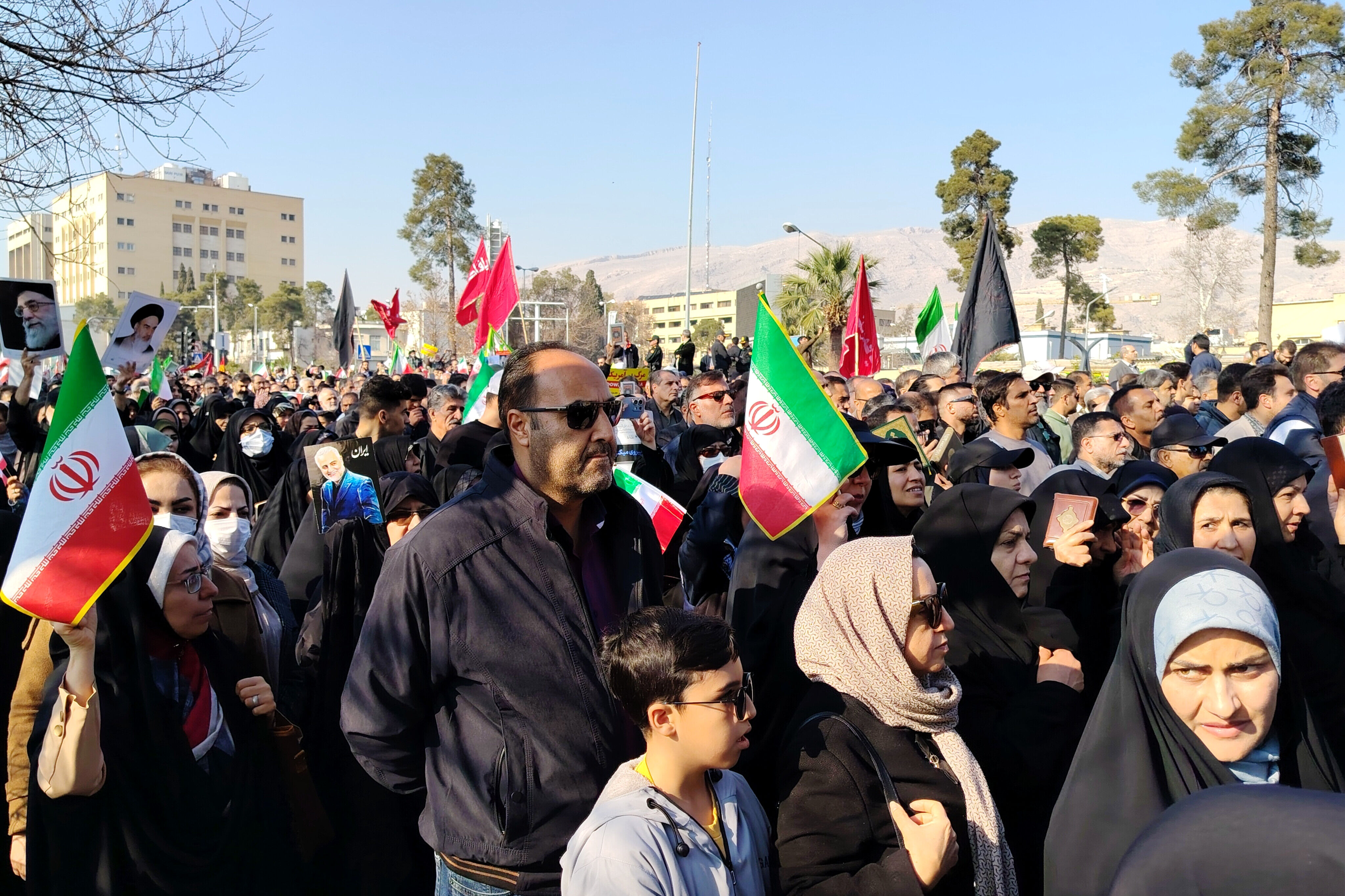 حضور پرشور شیرازی‌ها در محکومیت حوادث تروریستی اخیر