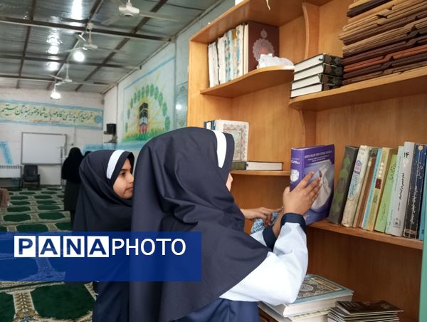 غبارروبی نمازخانه‌ دبستان ناهید نخودی نیشابور