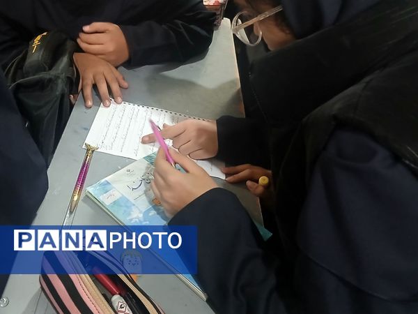 خلاقیت در تدریس درس دینی در دبیرستان دخترانه انیس خوش قدم 