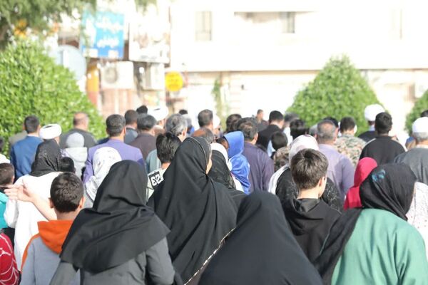همایش پیاده‌‌‌‌روی خانوادگی در پارسیان