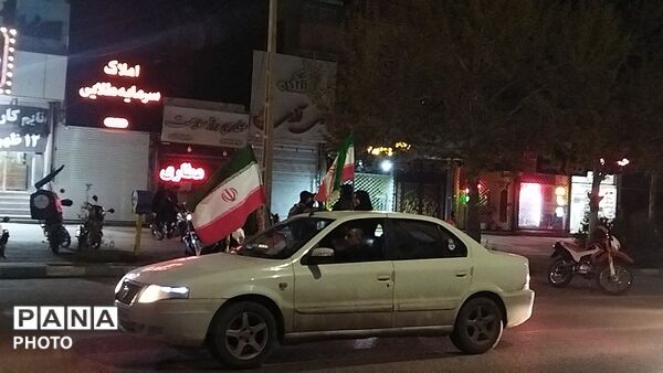 رژه ماشینی در چهل و سومین شب از اجتماعات مردمی 