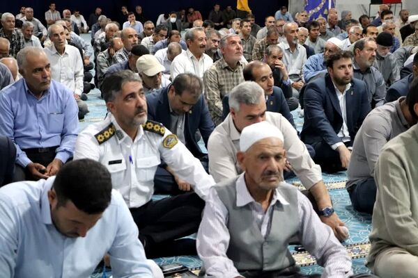 اقامه نماز جمعه قروه به امامت حجت‌الاسلام عابدین رستمی