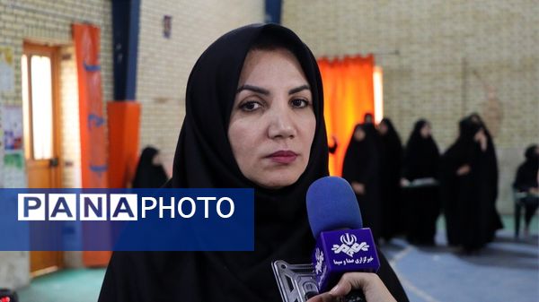 روشن شدن مشعل جام اقتدار ایران در آیین یادبود ۳۴ دانش‌آموز شهید بوشهر