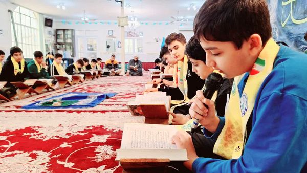 اعتکاف دانش‌آموزی در گرگان