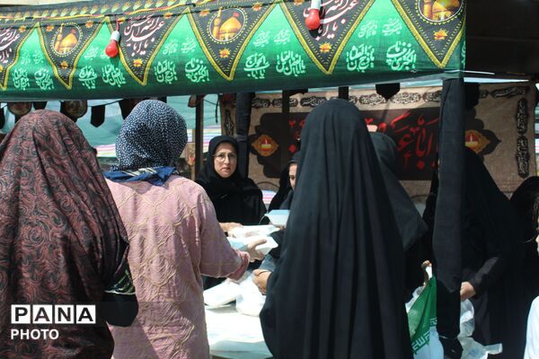 همدلی فاروج در مسیر بازگشت زائران؛ موکب‌های خدمت‌رسانی تا آخرین لحظه پای کار بودند