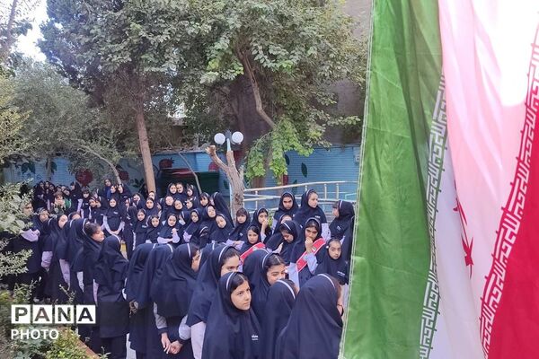 افتتاحیه «دوشنبه های امام حسینی» مدارس ورامین در مدرسه «معرفت نو»