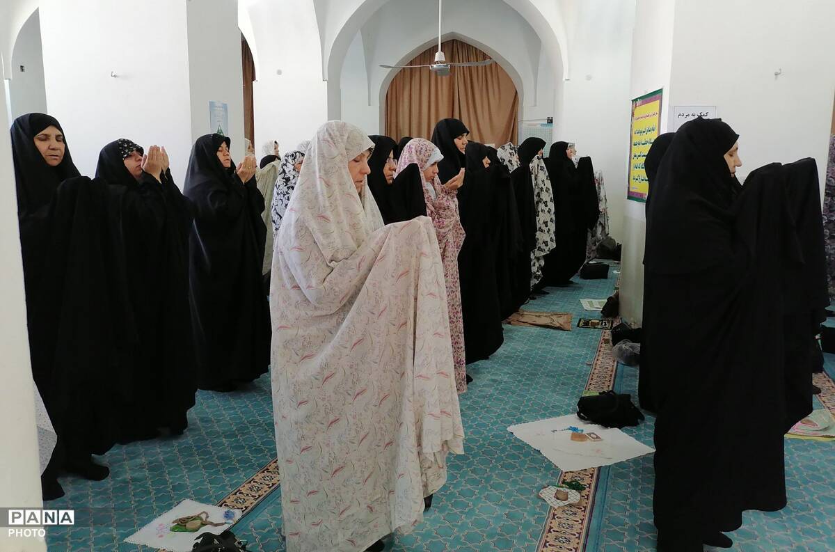 نماز جمعه در مسجد جامع شهرستان خلیل‌آباد