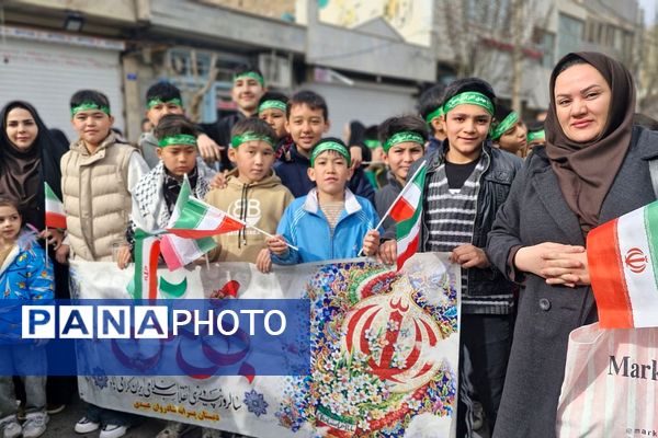 ۲۲ بهمن در فشافویه؛ تجلی شور انقلابی در میان نسل آینده‌ساز