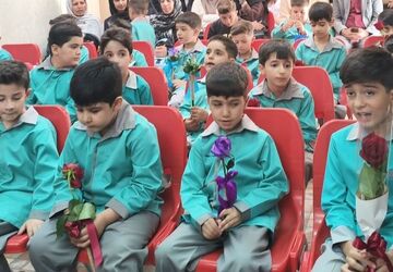 برگزاری جشن شکوفه‌ها در مدرسه سروش هدایت