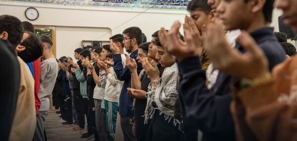 اعتکاف پسران نسل آفتاب