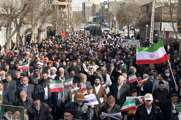 فیروزکوه یکپارچه عشق؛ راهپیمایی ۲۲ بهمن باشکوهترین جلوه وحدت شد