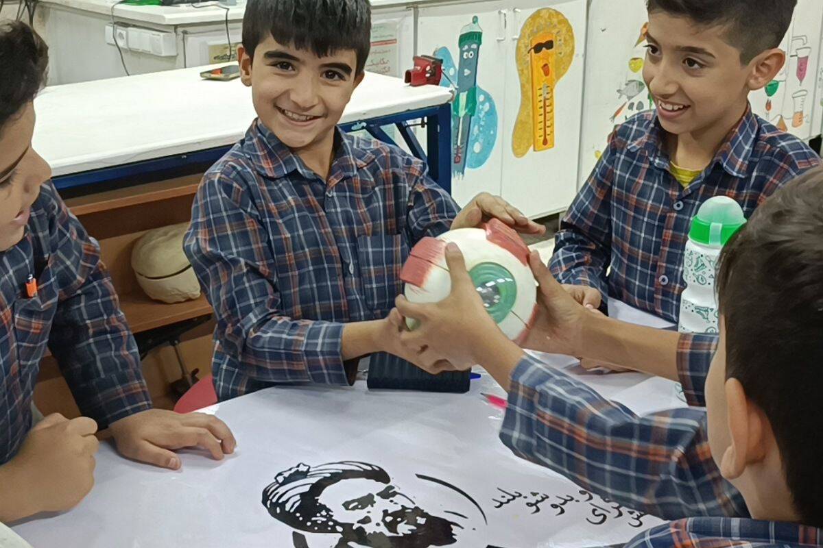 بازدید علمی دانش‌آموزان دبستان علامه طباطبایی از پژوهش‌سرای خواجه نصیر پیشوا