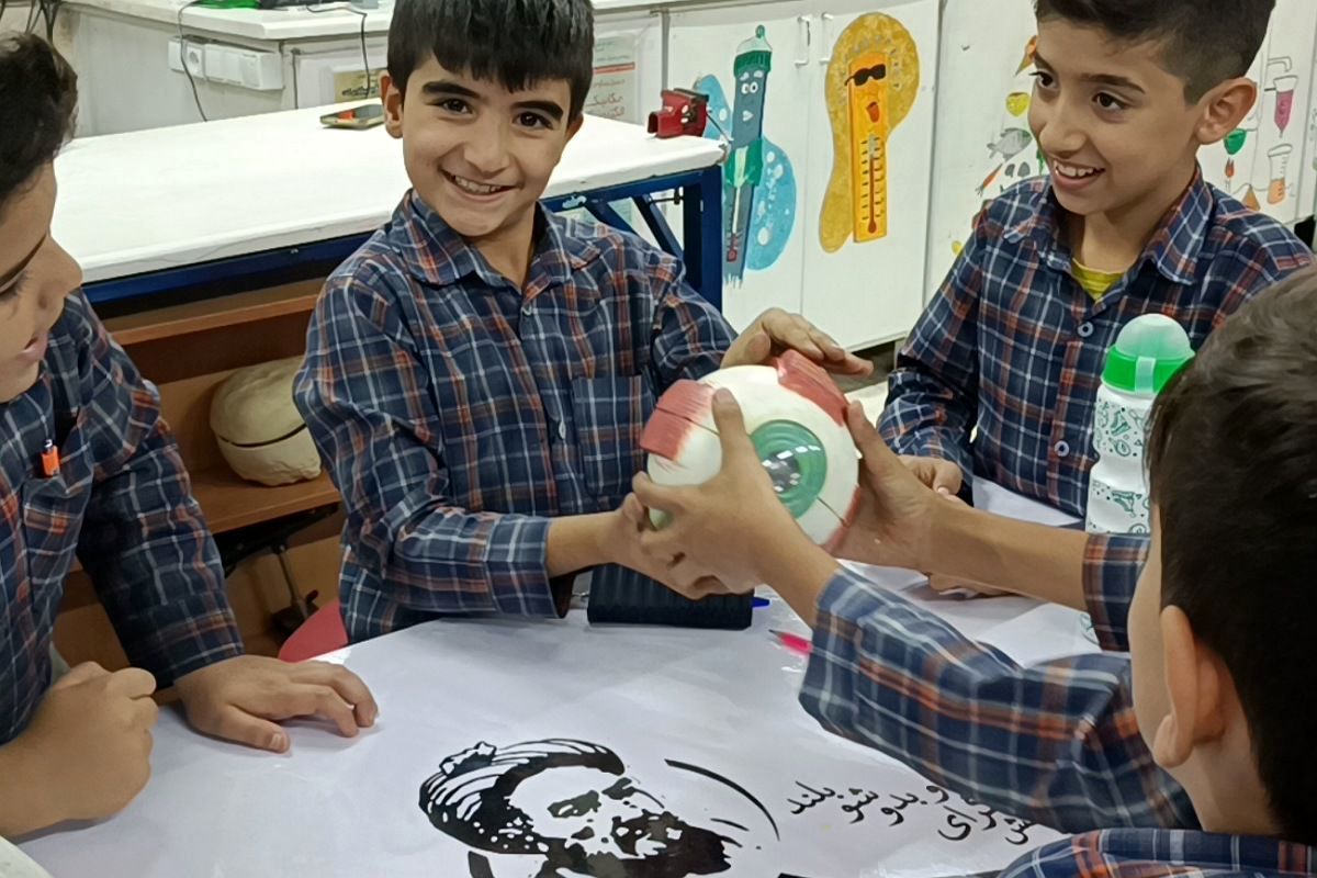 بازدید علمی دانش‌آموزان دبستان علامه طباطبایی از پژوهش‌سرای خواجه نصیر پیشوا