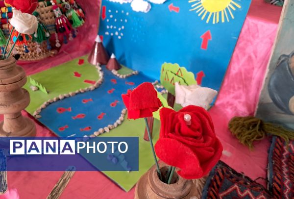 بازارچه دست‌سازه‌های دانش‌آموزی منطقه میانکوه