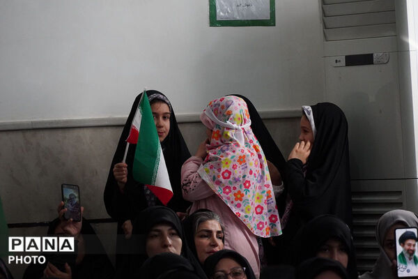 بیعت فرهنگیان شهرستان بجنورد با سومین رهبر انقلاب 