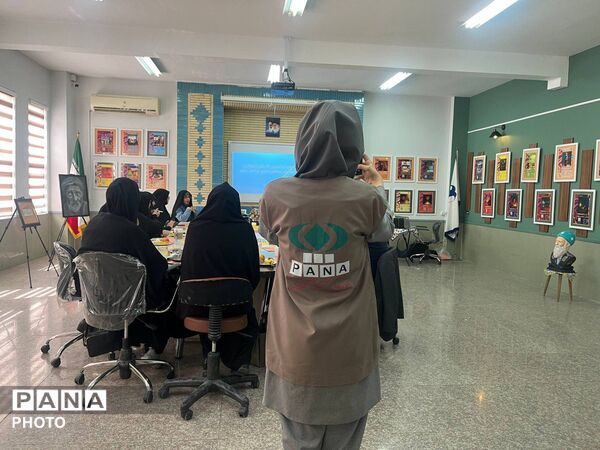 جلسه  هم اندیشی کارشناس مسولان فرهنگی وهنری استان خراسان رضوی