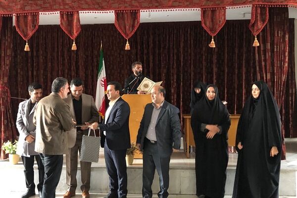جلسه توجیهی مدیران در دبیرستان آرمیتا مصلی نژاد ناحیه 2 شهرری 