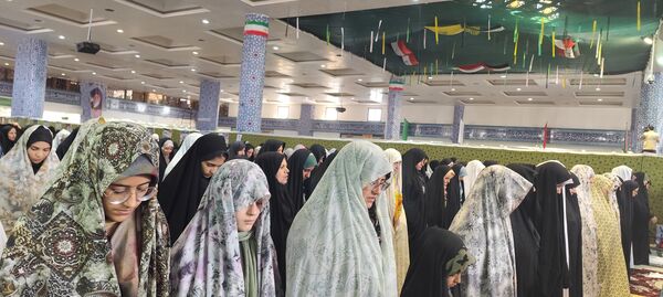 حضور دانش‌آموزان بیرجندی در نماز جمعه