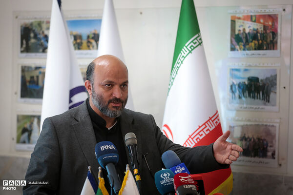 مراسم آغاز نصب نیروگاه خورشیدی در 12 هزار مدرسه سراسر کشور