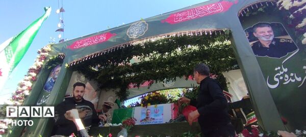 آرام گرفتن پیکر شهید سپهبد عبدالرحیم موسوی در حریم امن فاطمی