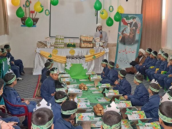 جشن قرآن در دبستان حاج محمد عجب شیر 
