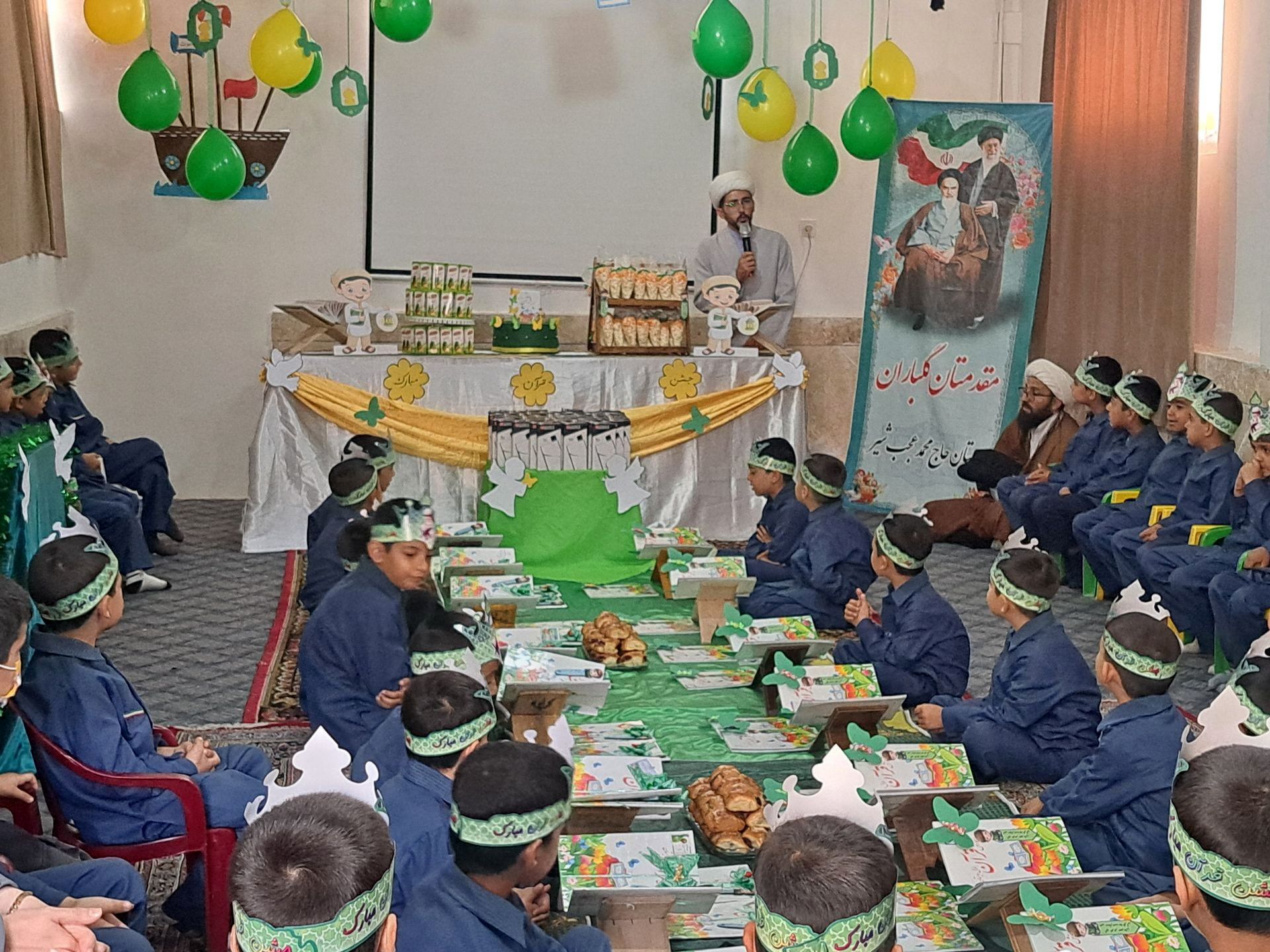 جشن قرآن در دبستان حاج محمد عجب شیر 