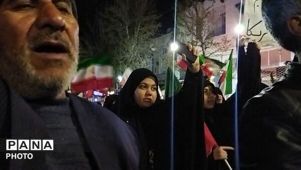 از پیر تا کودک برای حفظ  وطن آمدند-۱