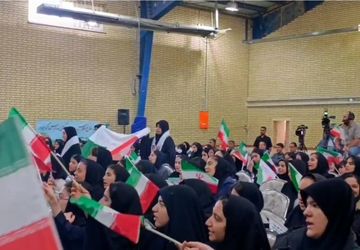 هم‌خوانی سرود ای ایران توسط دختران زنجانی