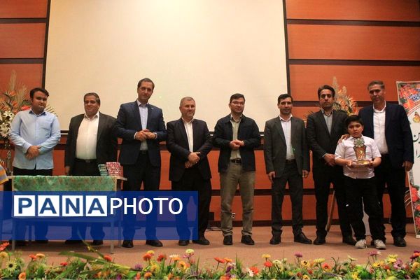 تجلیل از پسران آینده‌ساز بهارستانی