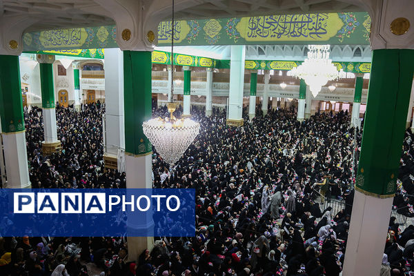 اجتماع بزرگ «عهد خواهرانه» با حضور 6 هزار دانشجوی دختر در قم