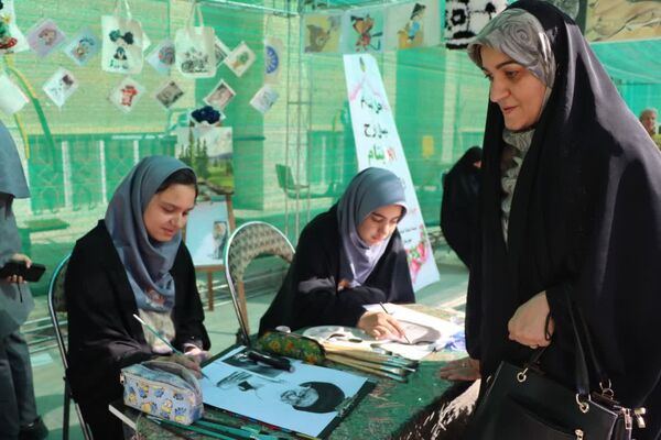 مراسم جشن ملی عاطفه‌ها در دبیرستان دخترانه شهید دکتر پاکنژاد یزد 