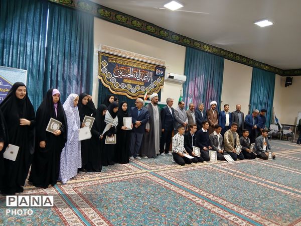 تجلیل از نخبگان قرآنی و نمایشگاه میثاق با شهدا در حاشیه نماز جمعه خداآفرین