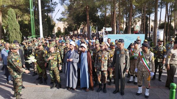 مراسم اولین سالگرد شهادت  سید حسن نصرالله، شهید حاج عباس نیلفروشان و سید هاشم صفی الدین در گلستان شهدا اصفهان 