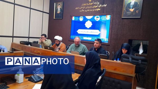 نشست معاونان پرورشی و تربیت بدنی استان خراسان رضوی در مشهد