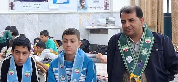 حضور مدیر آموزش و پرورش کاشمر در جمع معتکفین مسجد جامع کاشمر