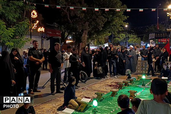 محفل انس با قرآن دانش‌آموزی در بزرگداشت مقام رهبر شهید در بجنورد