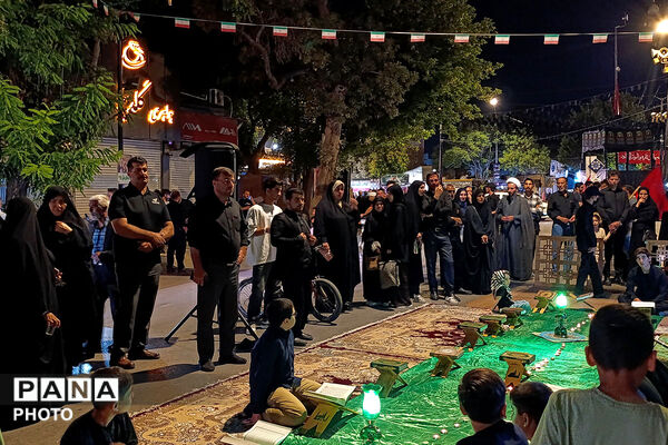 محفل انس با قرآن دانش‌آموزی در بزرگداشت مقام رهبر شهید در بجنورد