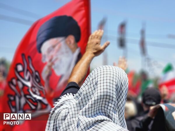 آخرین سلام یک ملت به رهبر شهید